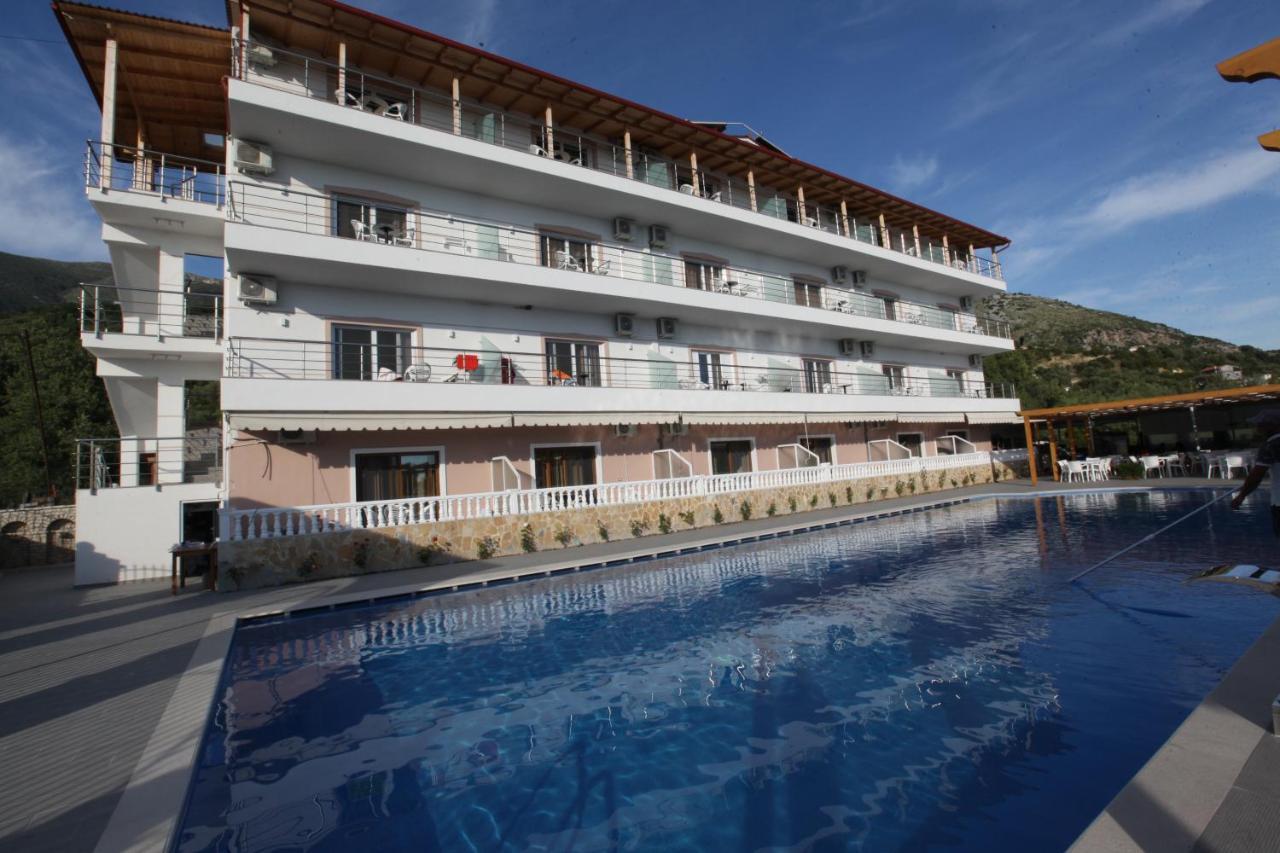 Hotel Riviera Borsh Exterior foto